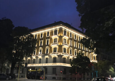 Illuminazione luce LED calda facciata palazzo Milano corso Italia lavoro outdoor giardino esterno impianto elettrico